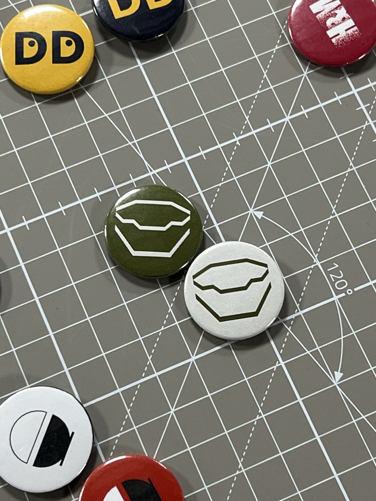 Printed pins on the cutting mat